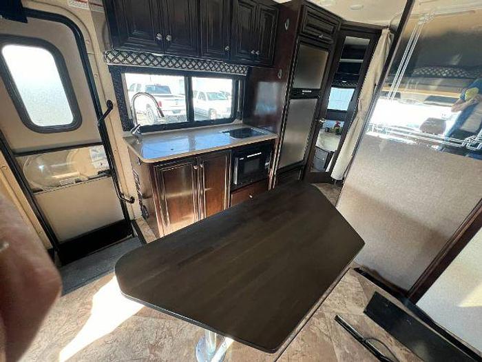 Used 2017 Thor Siesta 24SS