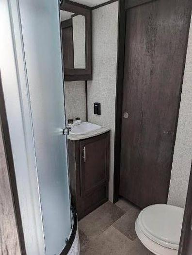 Used 2021 Dutchmen Coleman Light 2515RL