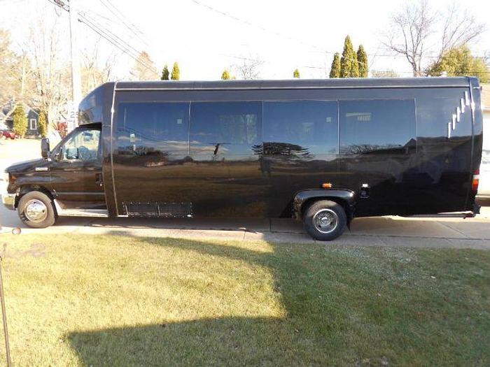 Used 2015 Ford Ecoline E450 Commercial Cutaway Limo Bus