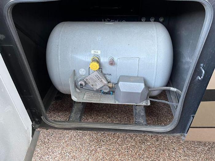 Used 2016 Fleetwood Discovery 40G