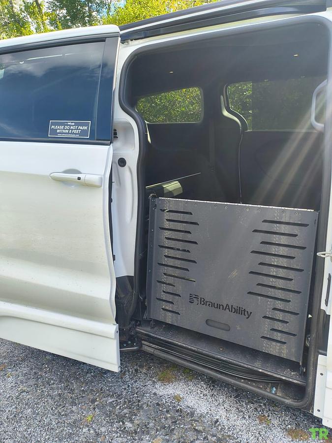 Used 2026 Chrysler Pacifica With Automatic Braunability Handicap Ramp