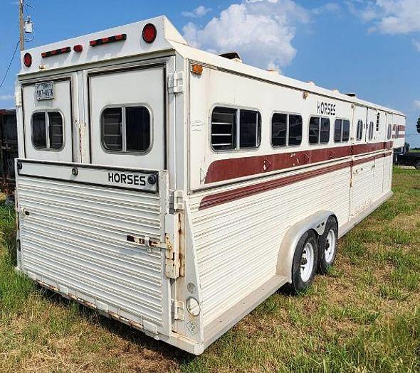 Used 1986 Lite Line 9 Horse Trailer