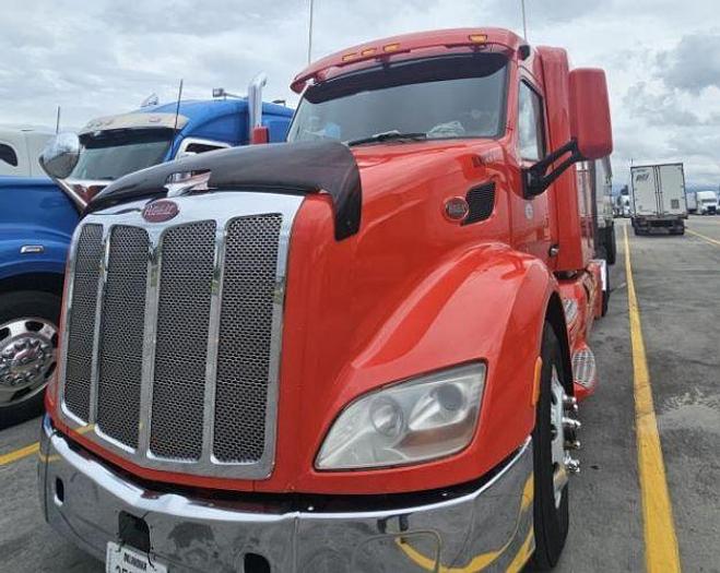 Used 2017 Peterbilt 579 Sleeper
