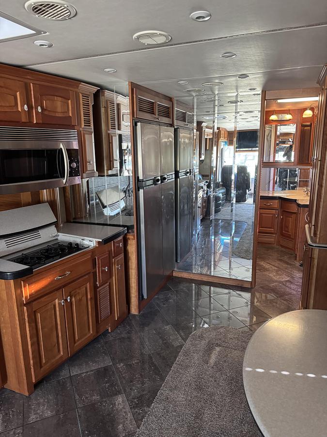Used 2005 Newmar Essex 4505 Class A Motorhome