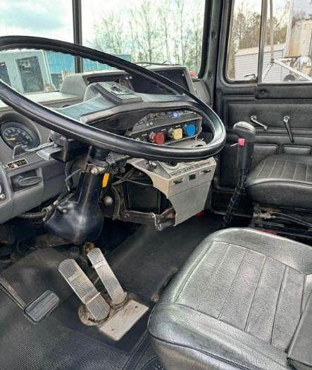 Used 1985 Mack Superliner RW613