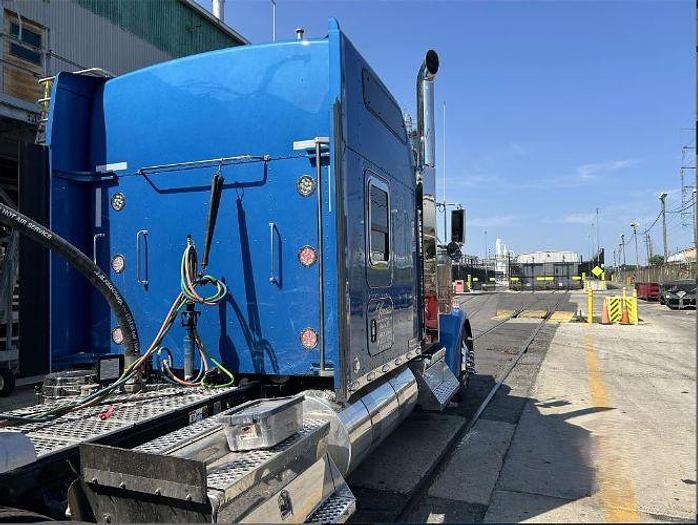Used 2023 KENWORTH W900L