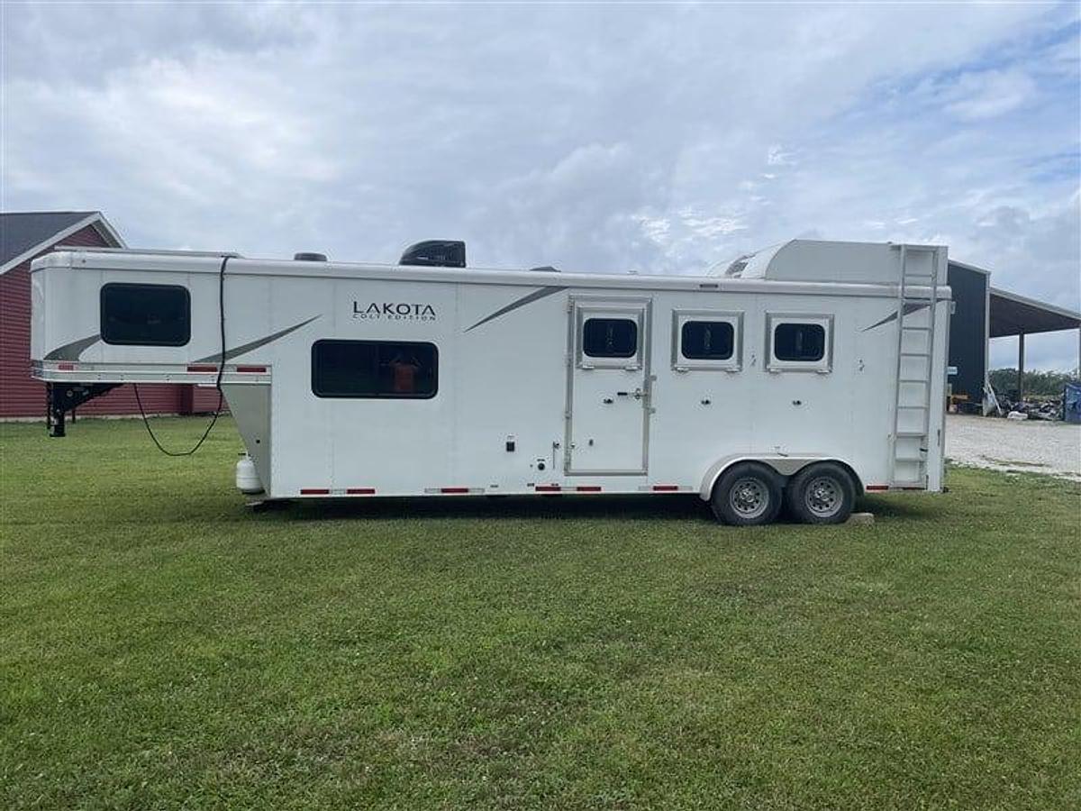 Used 2021 Lakota C7309 3 Horse Trailer with Living Quarters