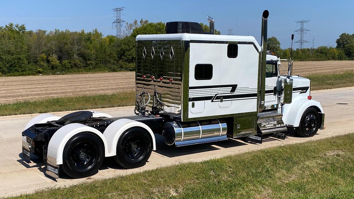 Used 2000 Kenworth W900 Conventional Sleeper Semi