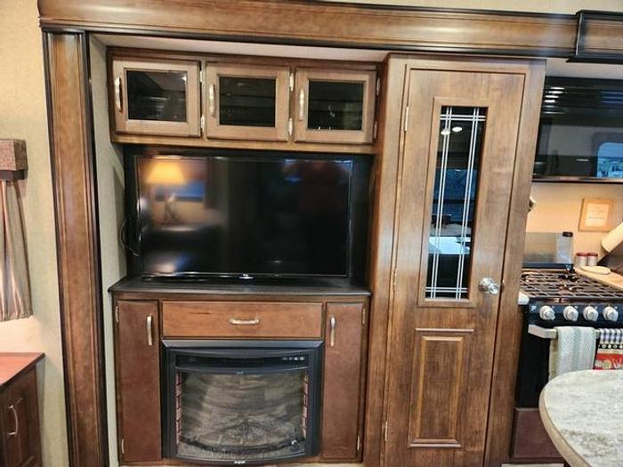 Used 2019 Grand Design Reflection Travel Trailer 315RLTS