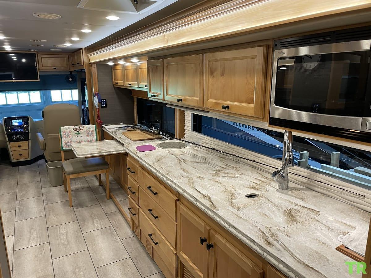 Used 2022 Tiffin Allegro Breeze 31BR