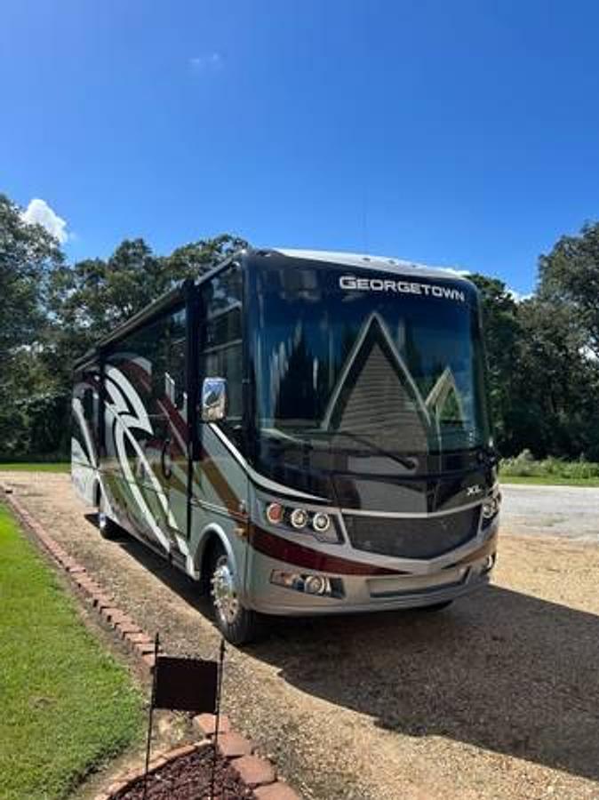 Used 2019 Forest River Georgetown Ds 369xl