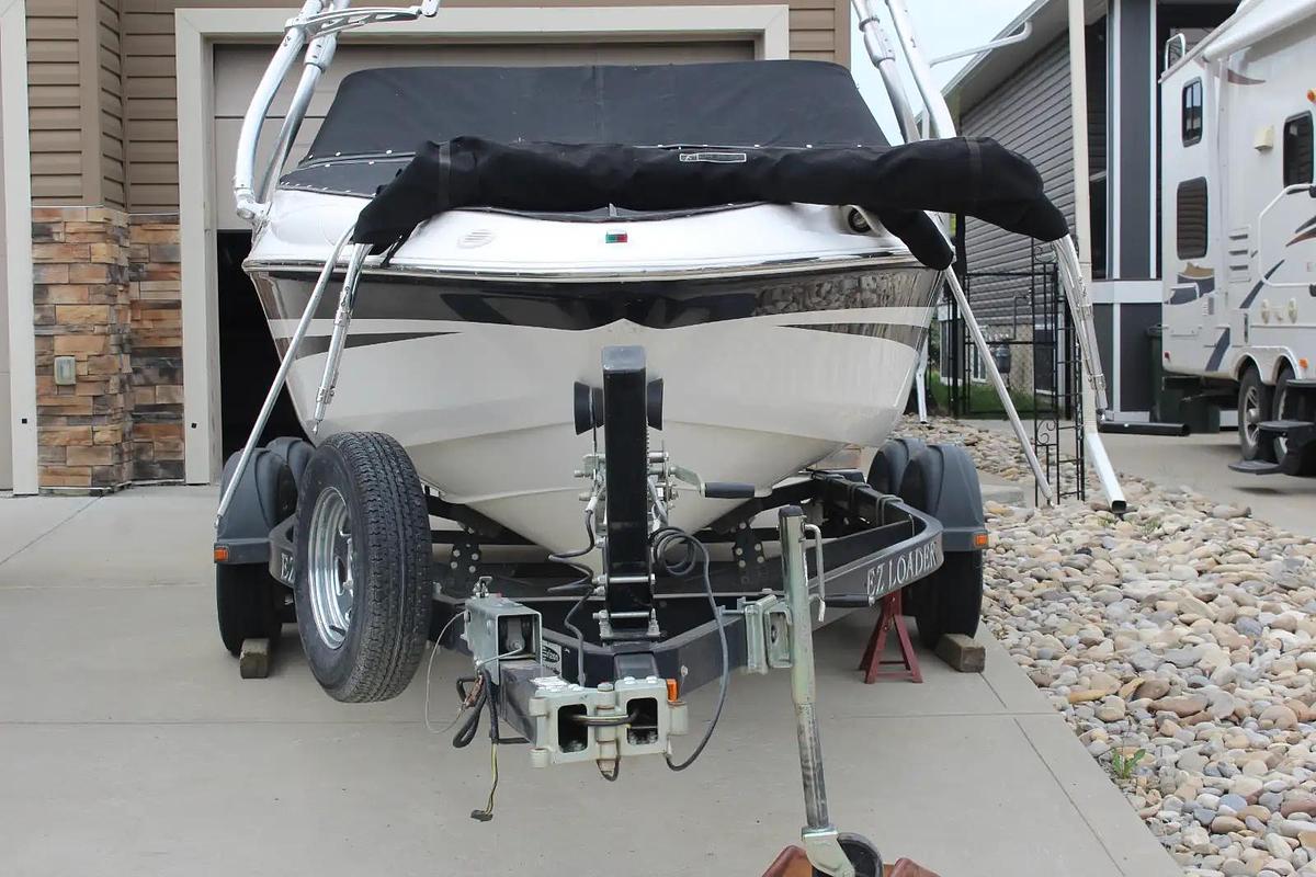 Used 2007 C2 Campion Open Bow
