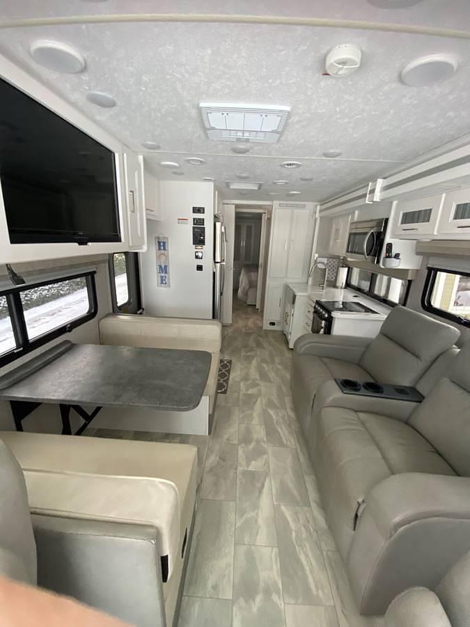 Used 2022 Coachmen Sportscoach 339DS