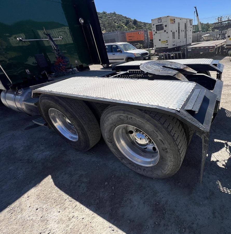 Used 2015 Peterbilt 579