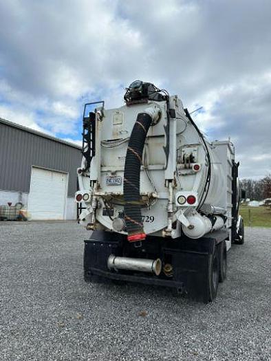 Used 2011 KENWORTH T800 Tank Truck