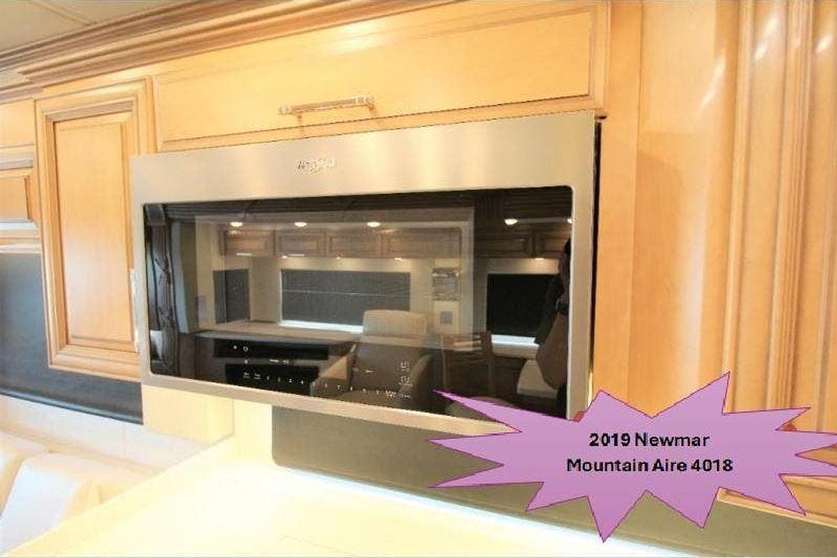 Used 2019 Newmar Mountain Aire 4018