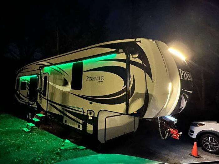 Used 2016 Jayco Pinnacle 36FBTS