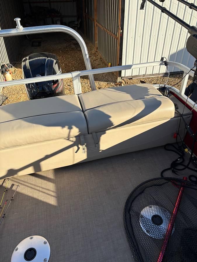 Used 2020 Suntracker Pontoon Sport Fish Deluxe