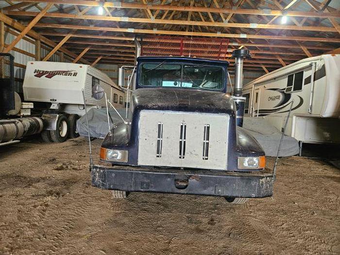 Used 1993 INTERNATIONAL 9400 Manure Spreader