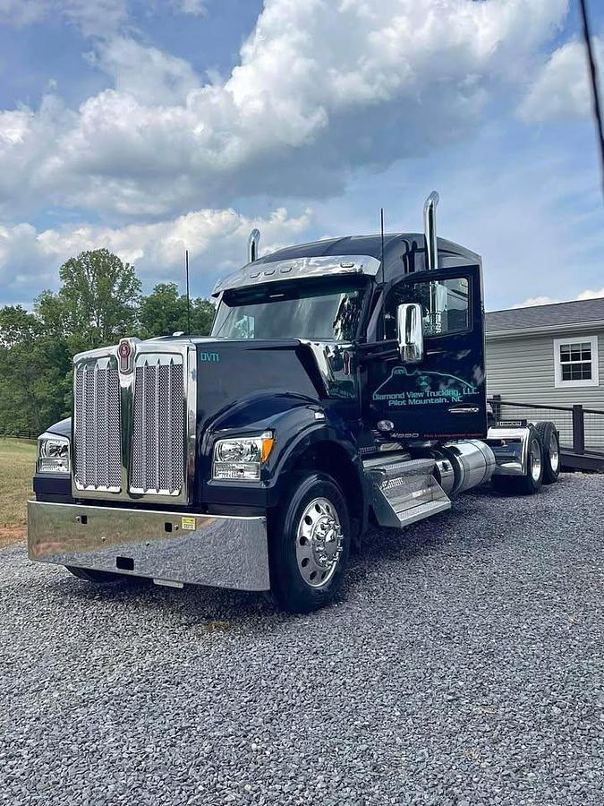 Used 2020 Kenworth W990