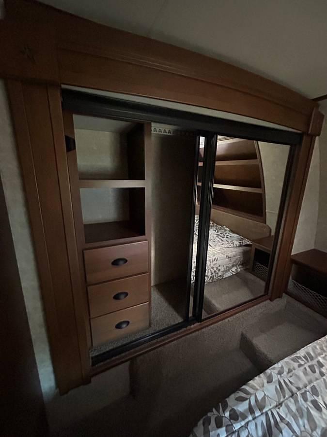 Used 2015 Open Range Light 318RLS