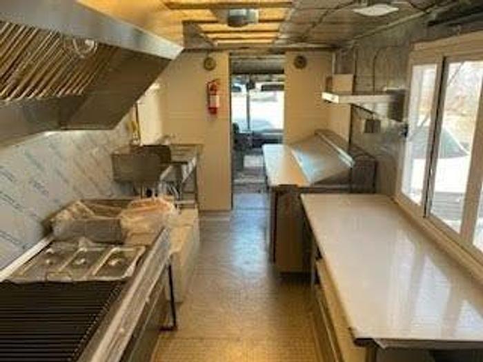 Used 1999 Freightliner Food Truck