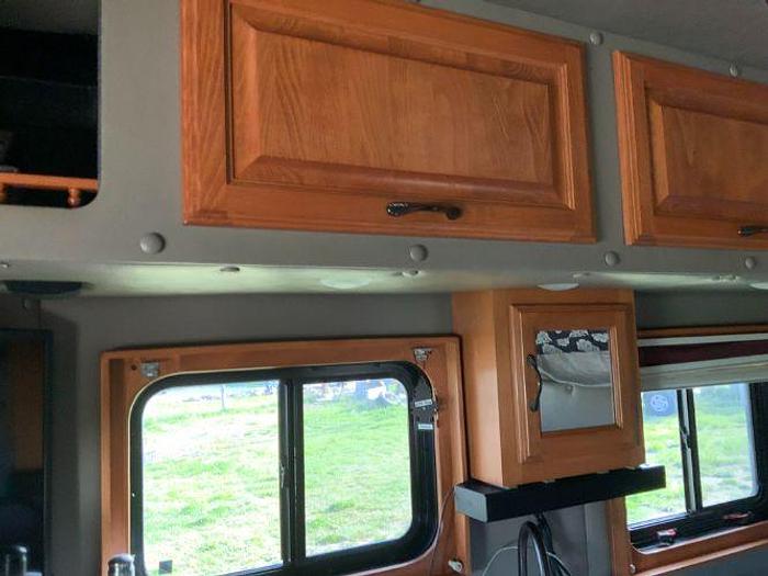 Used 2016 Peterbilt 579 Sleeper Truck