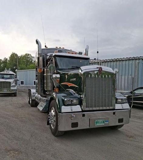 Used 2018 KENWORTH W900L