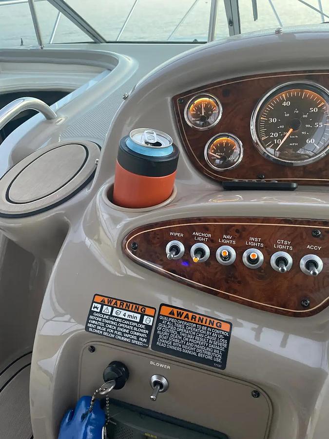 Used 2001 Maxum Marine Cabin Cruiser 27'