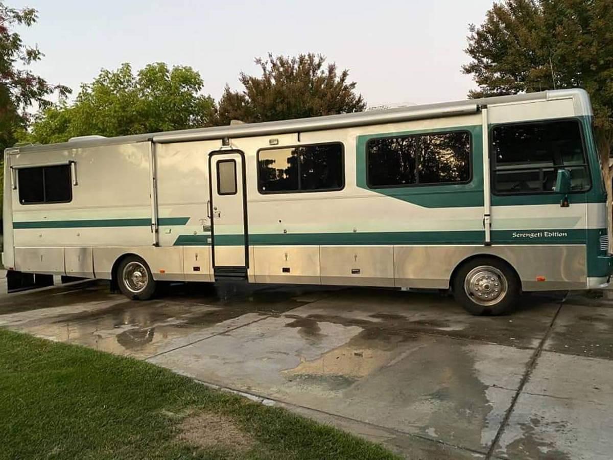 Used 1995 Safari Serengeti