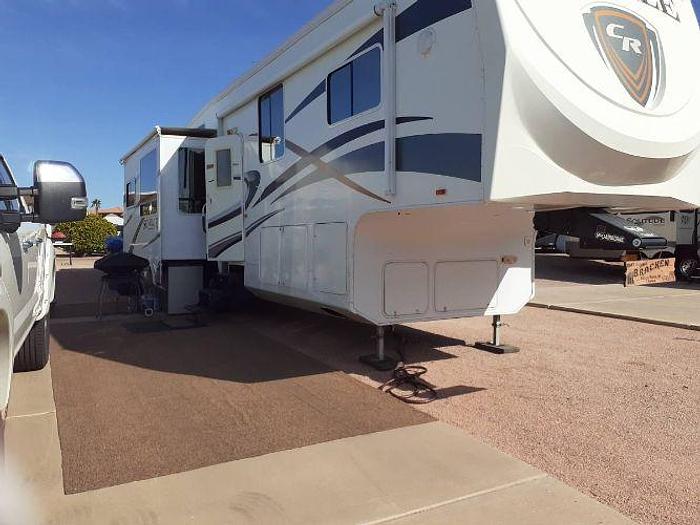 Used 2009 Crossroads Seville 38ft 5th Wheel