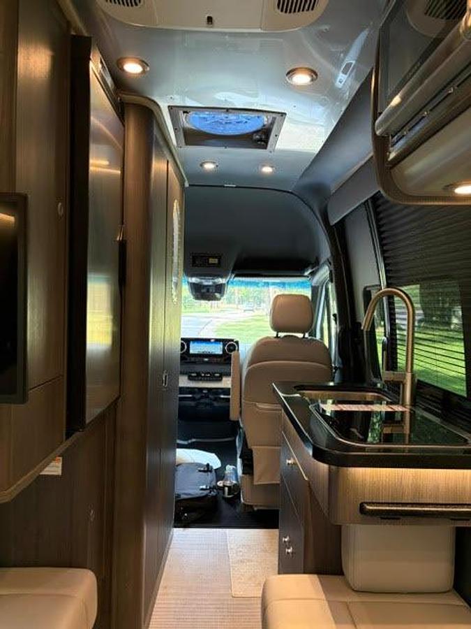 Used 2023 Airstream Interstate 19
