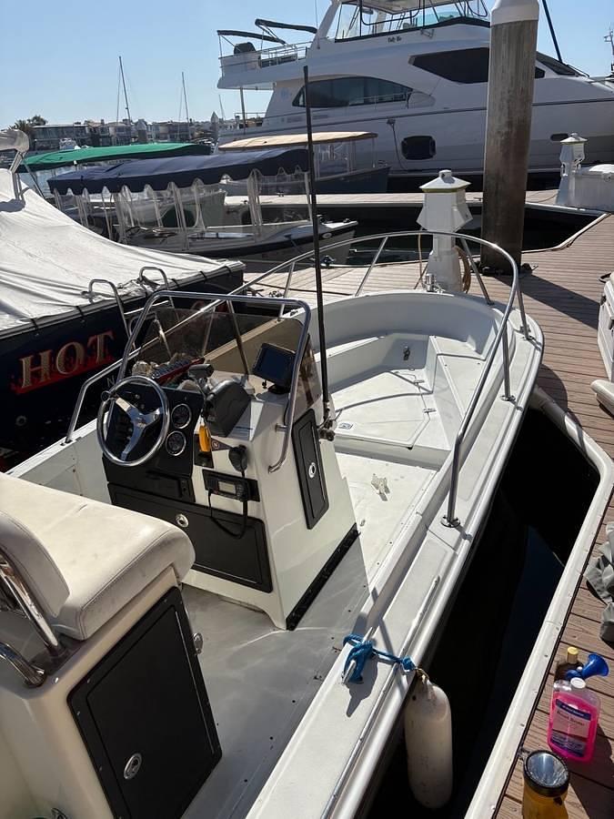 Used 1989 Boston Whaler Outrage 18'
