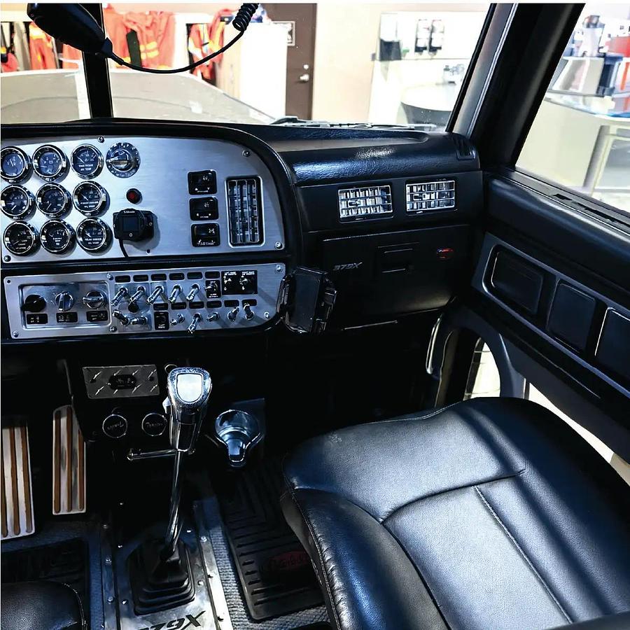 Used 2005 Peterbilt 379X