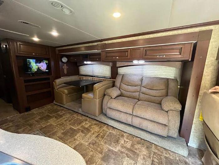 Used 2013 Fleetwood Bounder