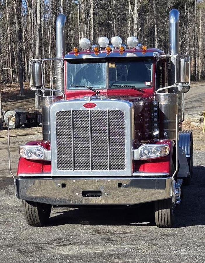 Used 2024 PETERBILT 389 Day Cab