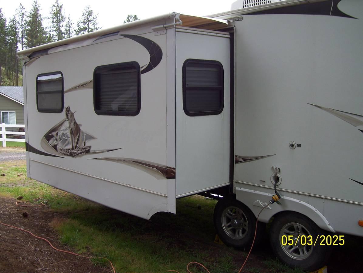 Used 2010 Keystone Cougar Travel Trailer