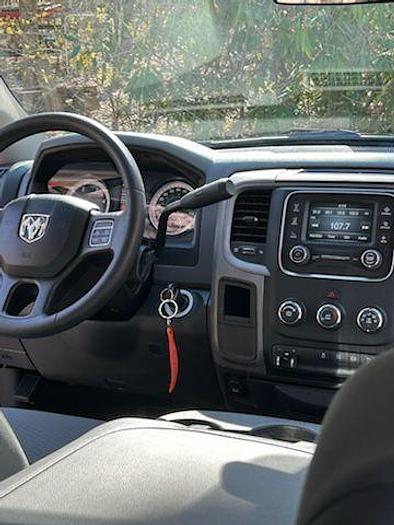 Used 2021 Vanleigh Vilano 320GK and 2017 Dodge RAM 3500