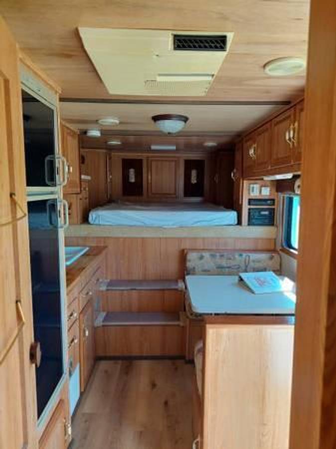 Used 2001 Sundowner 8012 3 Horse Trailer