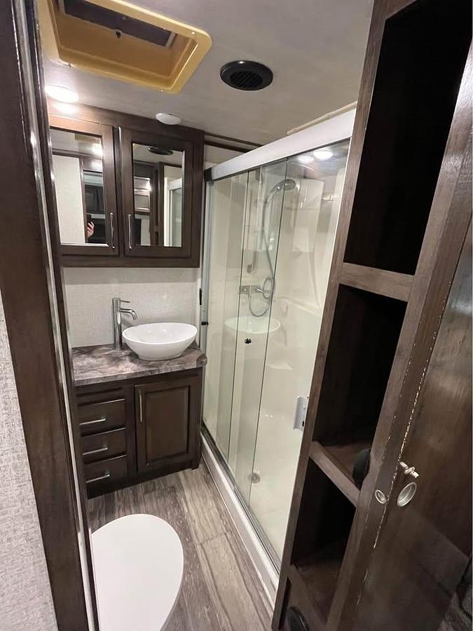 Used 2020 Dutchmen Voltage 3915 Toy Hauler