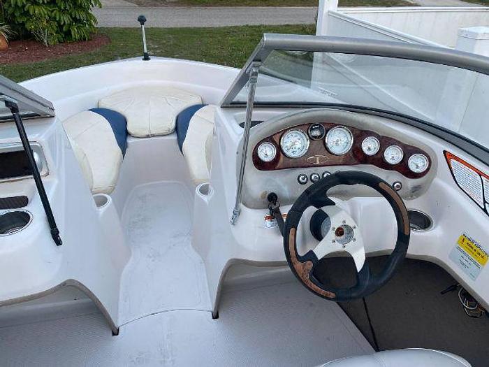 Used 2012 Tahoe Q5I Bow Rider