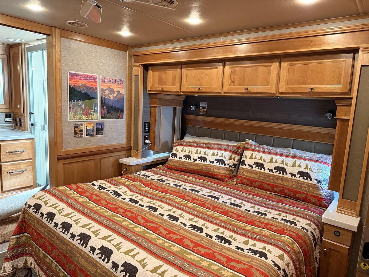 Used 2022 Tiffin Allegro RED 37BA Class A Motorhome