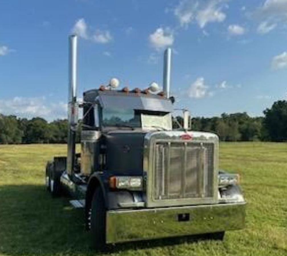 Used 2002 Peterbilt 379 Day Cab Semi Truck