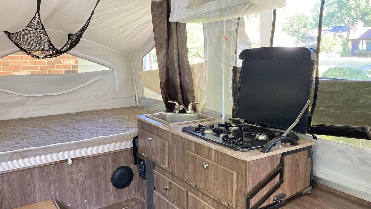 Used 2007 Pop Up Tent Camper