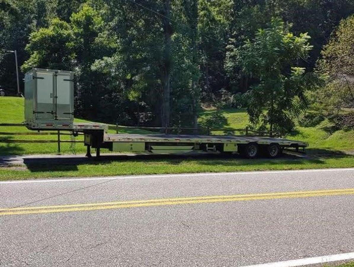 Used 2019 Kenworth T880 with 2013 Doonan Specialized Drop Deck Trailer