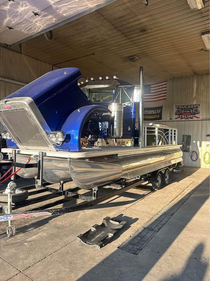 Used 2026 Custom Peterbilt Tri Toon