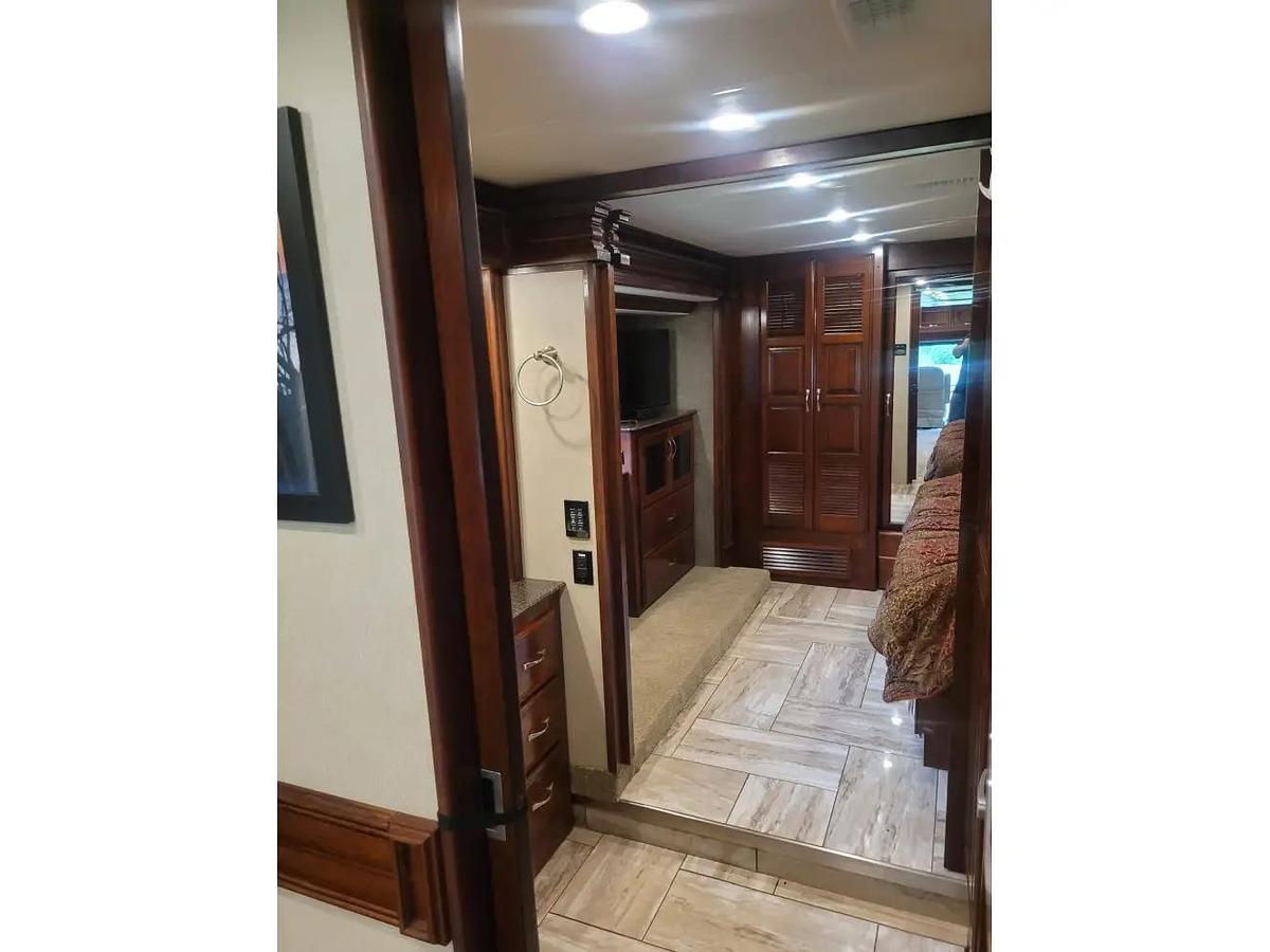 Used 2017 Fleetwood Discovery 37R Class A Motorhome
