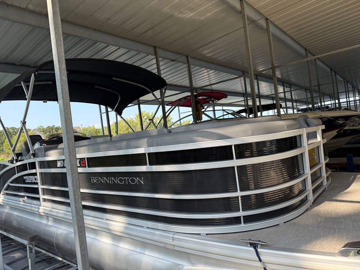 Used 2023 Bennington Tritoon Pontoon Boat
