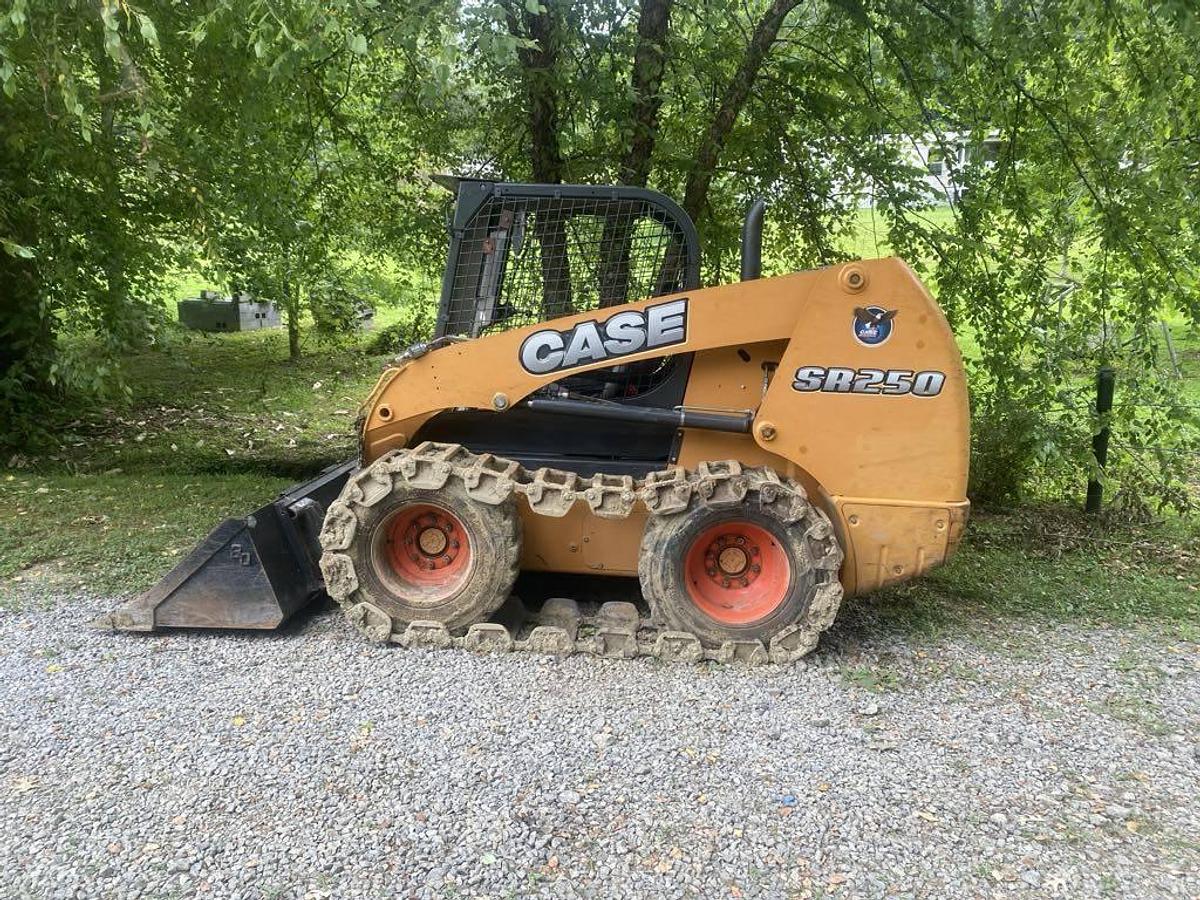 Used 2011 CASE SR250