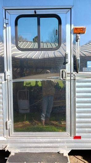 Used 2008 Dream Coach 3 Horse